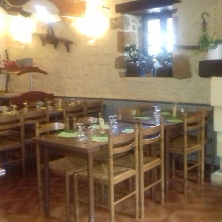 Auberge Du Bon Coin Moulins-Engilbert Esterno foto